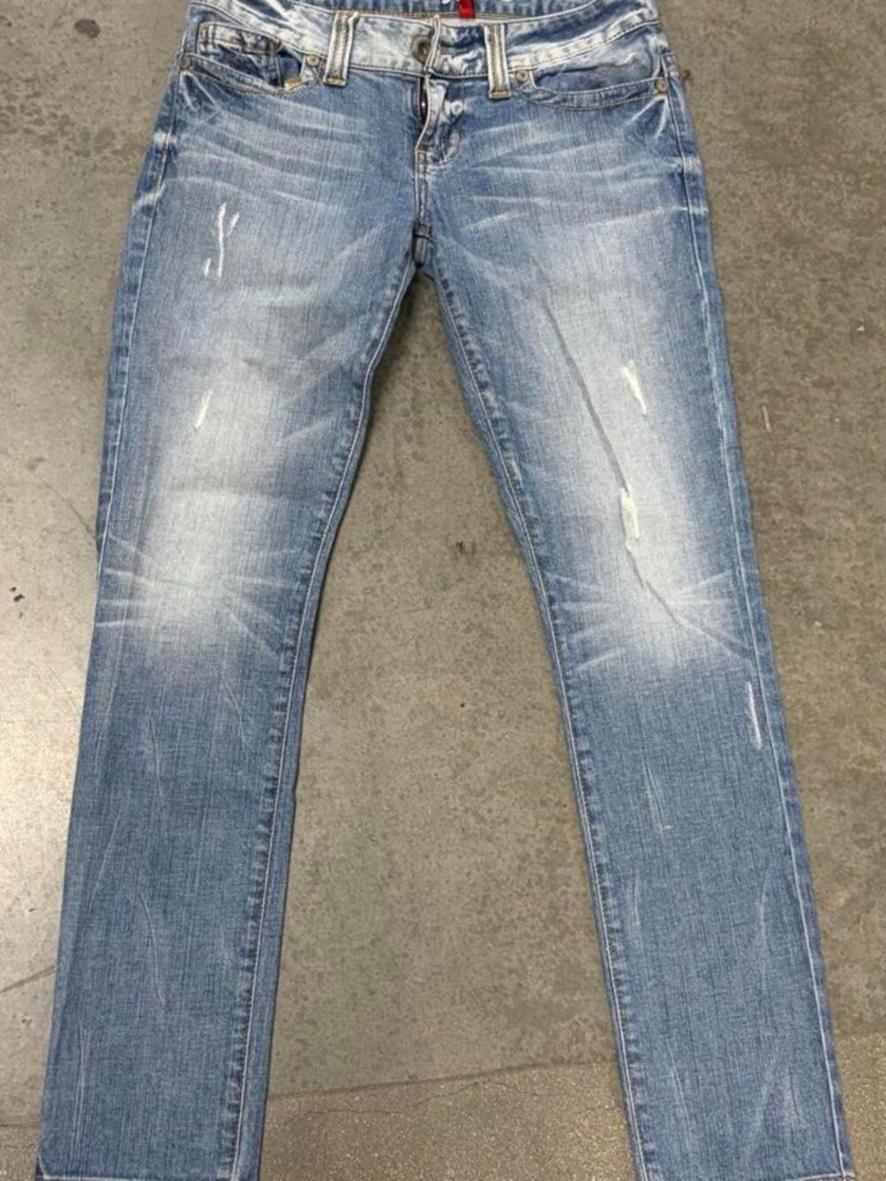 Guess Women's Blue Skinny Jeans – Size 28